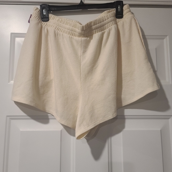 VICTORIA'S Secret soft short size XL - Picture 3 of 5